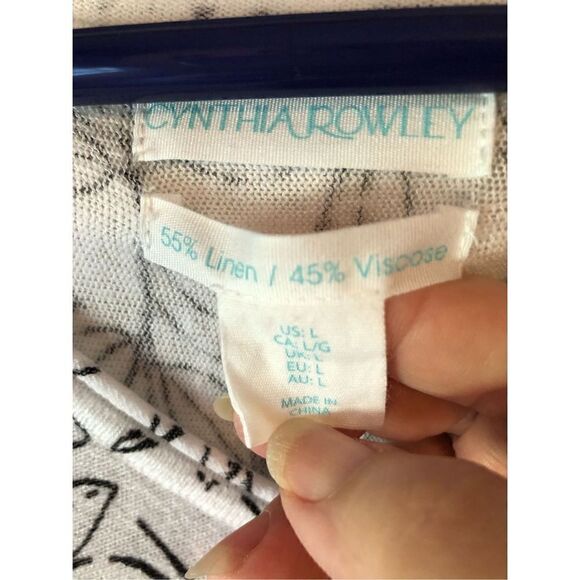 Cynthia Rowley Open V Neck Sweater L - Picture 6 of 11